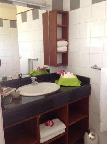 Sol Béni Hotel Abidjan Kültér fotó